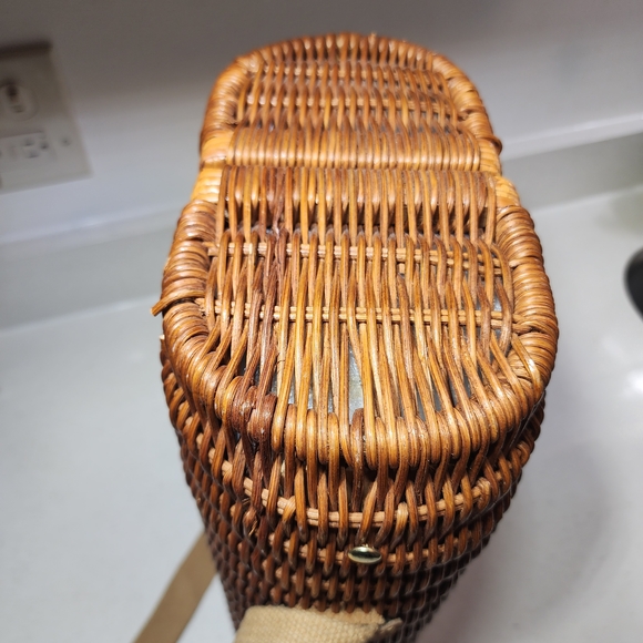 Vintage PicNic Rattan Basket For Wine, Wine Glasses And Accessories - Picture 6 of 14
